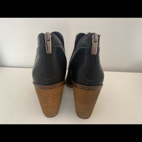 New in Box Vince Camuto Gradina Ankle Boots 9 - Picture 5 of 10